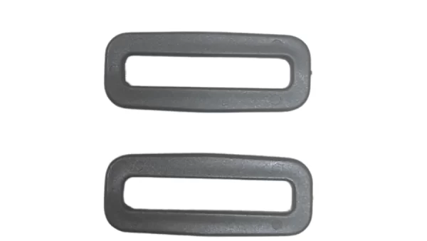 Slim buckles for vest shoulder straps